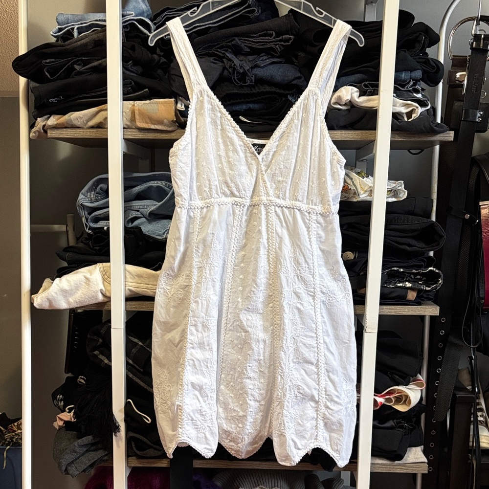 Bell-air Clothing White Sleeveless Dress with Back Ties